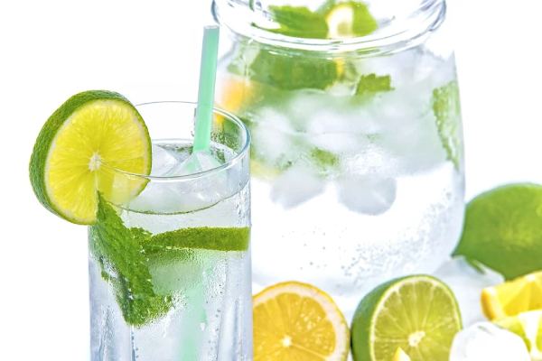 Summer is here: 6 Tips to Stay Hydrated This Summer!