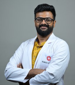 Dr. Vinayak  Padmakumar